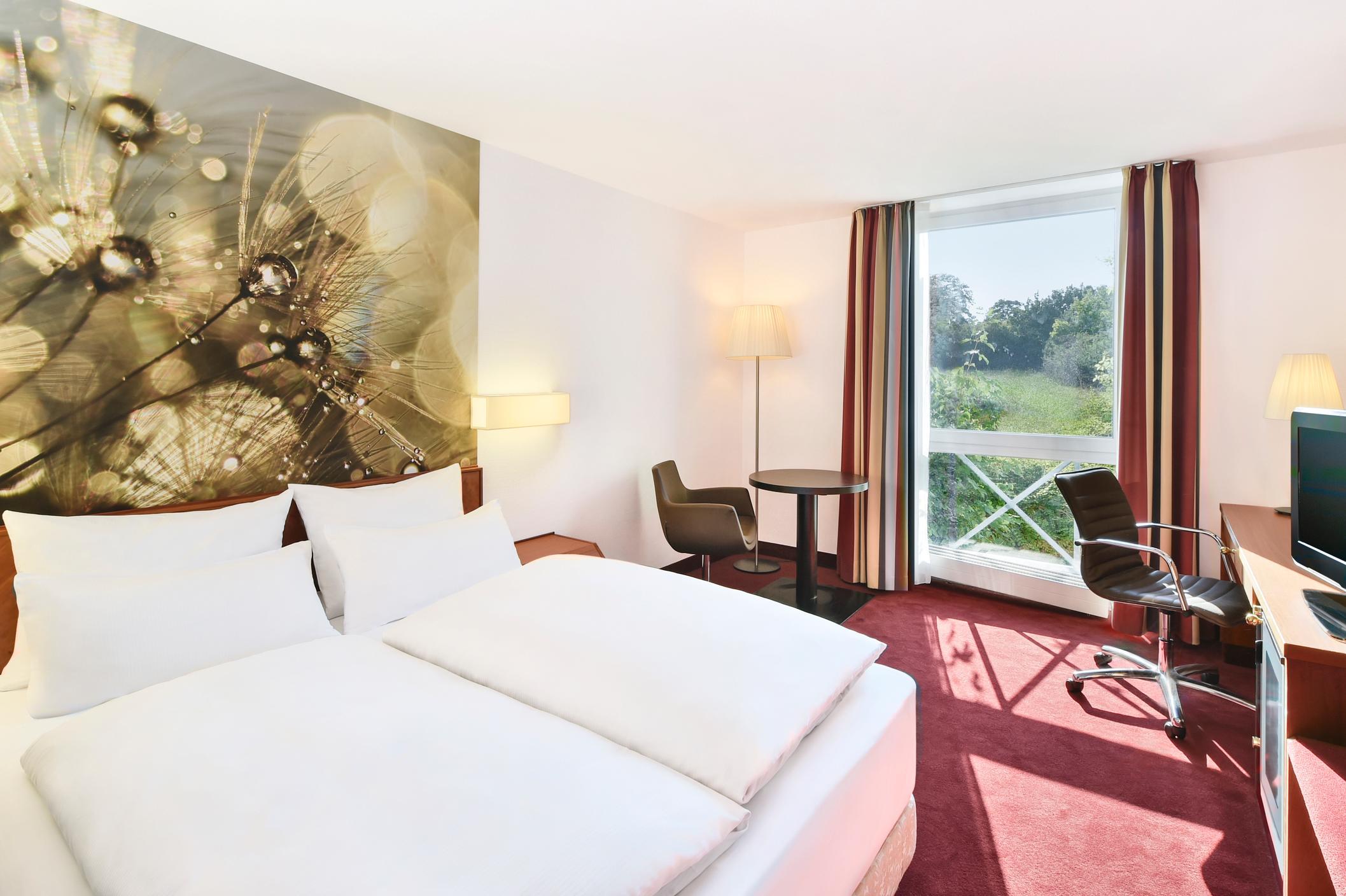 Taste Hotel Heidenheim Bagian luar foto