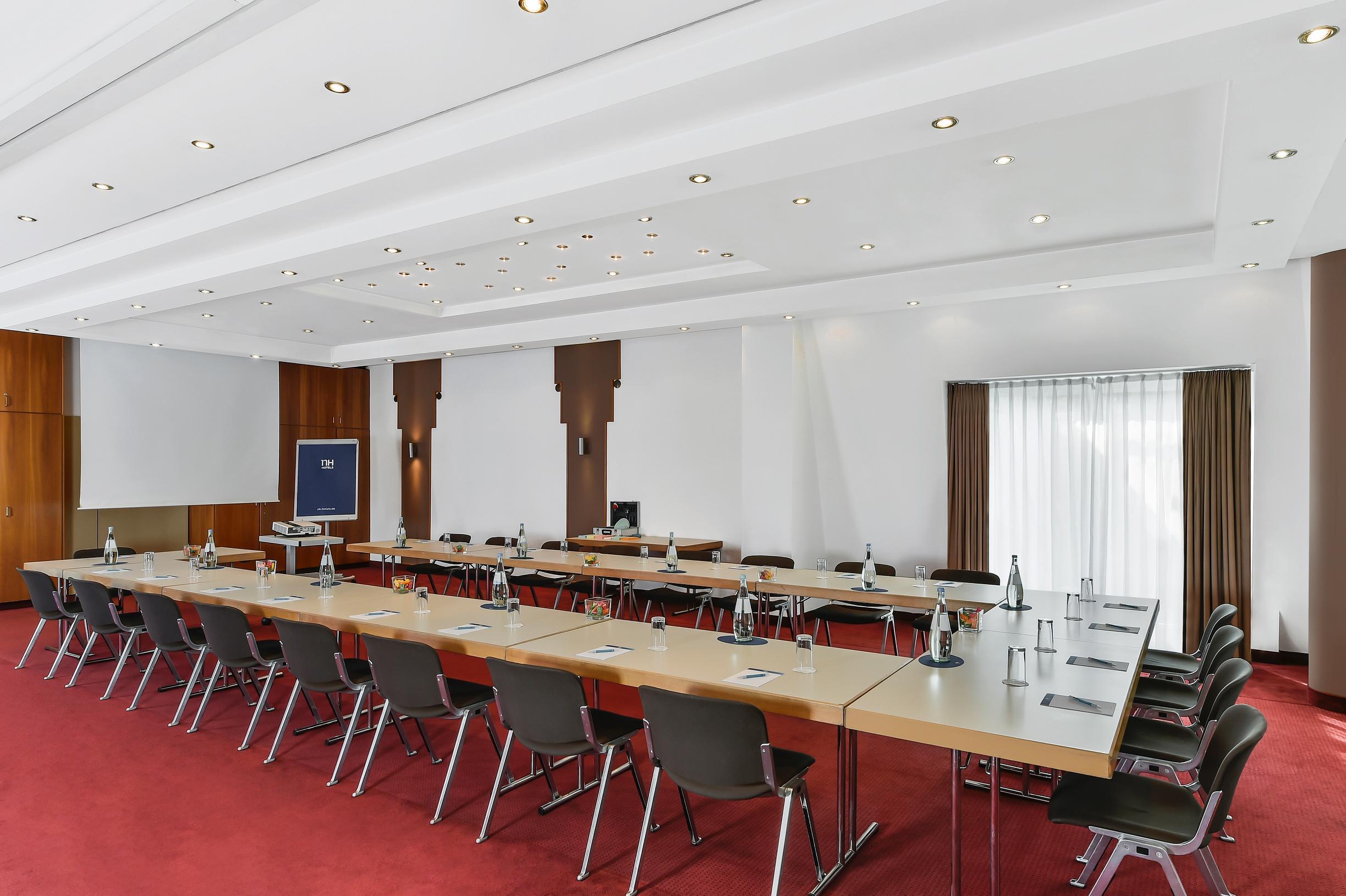 Taste Hotel Heidenheim Bagian luar foto