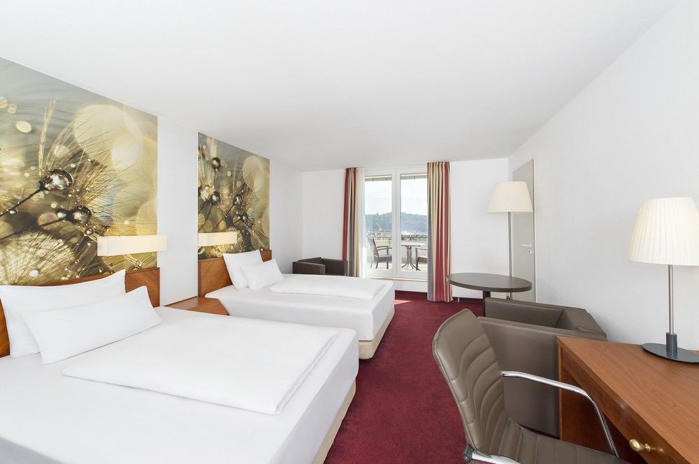 Taste Hotel Heidenheim Bagian luar foto