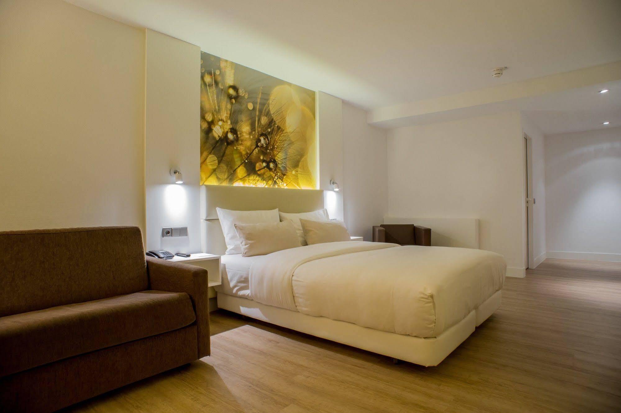 Taste Hotel Heidenheim Bagian luar foto